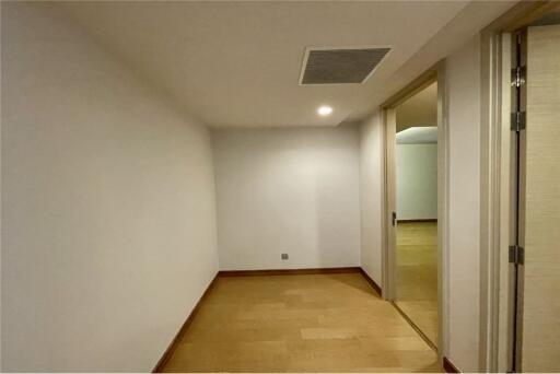 3 bedroom for sale near BTS Prompong - 920071001-11862