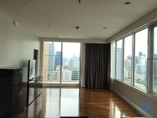 [Property ID: 100-113-25596] 3 Bedrooms 3 Bathrooms Size 168Sqm At Siri Residence for Rent 80000 THB