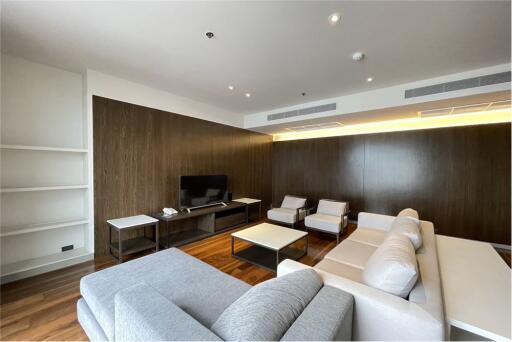 4 bedrooms apartment for rent near BTS Prompong - 920071001-11922