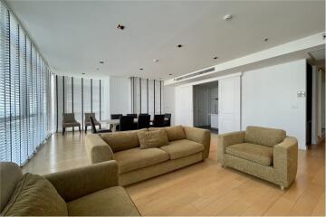 3 bedrooms for rent at BTS Ploenchit