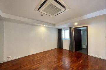 3+1 bedrooms apartment for rent in Asoke area