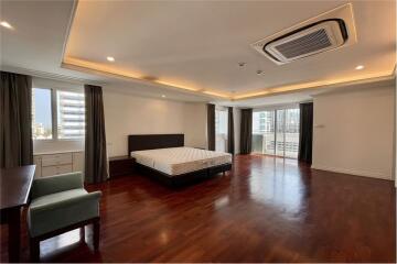 3+1 bedrooms apartment for rent in Asoke area