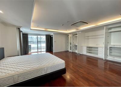 3+1 bedrooms apartment for rent in Asoke area