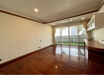 3 bedrooms Duplex for rent closed to BTS Nana - 920071001-11959