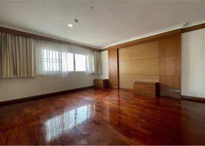 3 bedrooms Duplex for rent closed to BTS Nana - 920071001-11959