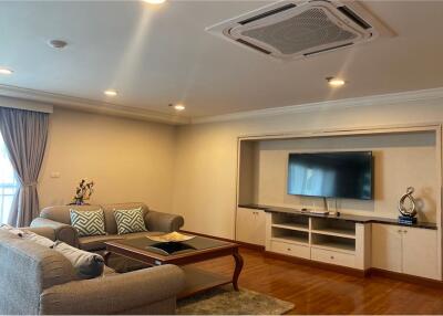 Luxurious Sukhumvit Condo: 3 Beds, 3 Baths