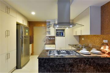 Luxurious Sukhumvit Condo: 3 Beds, 3 Baths