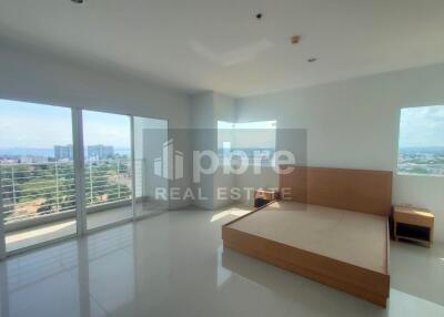 AD Hyatt Condominium for Sale in Wongamat