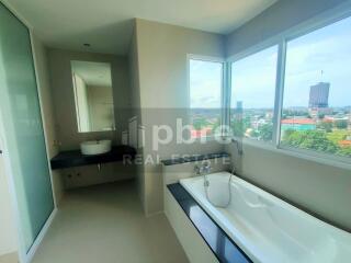 AD Hyatt Condominium for Sale in Wongamat