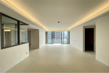 Brandnew Luxury Condo 3 bedrooms for sale