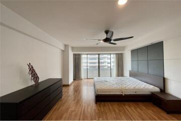 Spacious 3 bedrooms near BTS Asoke