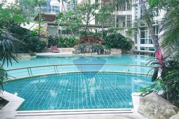 For Sale with Tenant: Stunning Duplex Penthouse with Panoramic Views in Baan Rajprasong