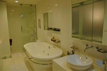 [Property ID: 100-113-25382] 2 Bedrooms 2 Bathrooms Size 129Sqm At Urbana Langsuan for Rent 60000 THB