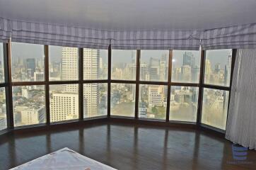 [Property ID: 100-113-25212] 2 Bedrooms 1 Bathrooms Size 126Sqm At State Tower for Sale 12000000 THB