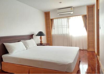 Spacious 3-Bedroom Apartment for Rent in Sathon Soi 1 - Perfect for Families!