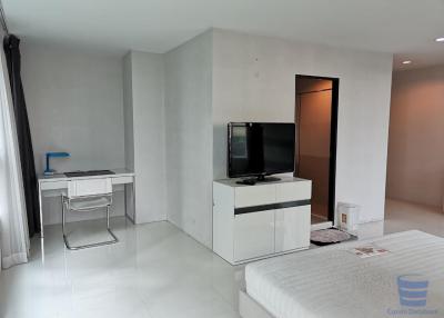 [Property ID: 100-113-25098] 3 Bedrooms 3 Bathrooms Size 124Sqm At Sukhumvit Living Town for Sale 14500000 THB