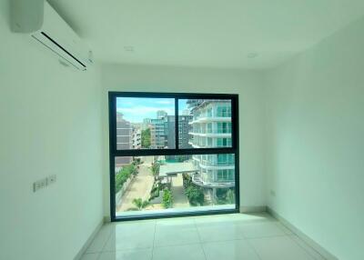 Condo in Siam Oriental Plaza for Sale in Pattaya