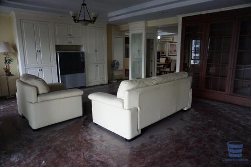 [Property ID: 100-113-24858] 3 Bedrooms 3 Bathrooms Size 190Sqm At Royal Castle for Sale 15500000 THB