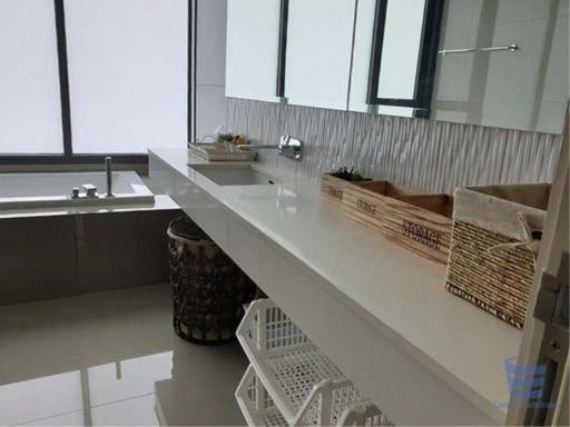[Property ID: 100-113-25265] 2 Bedrooms 2 Bathrooms Size 80Sqm At Rhythm Sukhumvit 42 for Rent 62000 THB