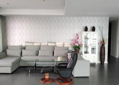 [Property ID: 100-113-26360] 2 Bedrooms 3 Bathrooms Size 153Sqm At The River for Sale 43300000 THB