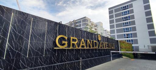 Grand Avenue Pattaya Condo for Sale