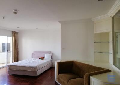 [Property ID: 100-113-25251] 3 Bedrooms 3 Bathrooms Size 210Sqm At Fifty Fifth Tower for Rent 65000 THB