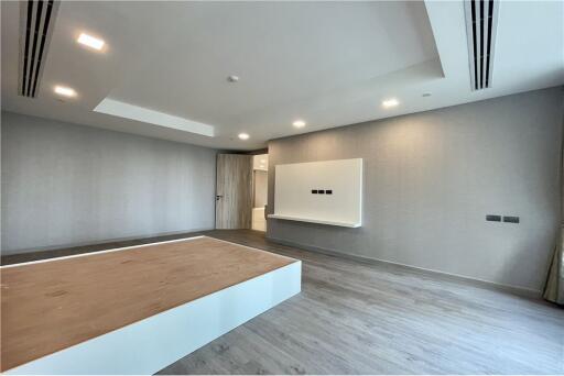 For Rent Available Unit Modern 4 bedrooms at Ideal 24  Prom Phong