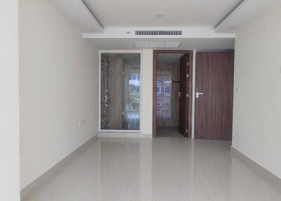 Condo at Grand Avenue Pattaya for Sale