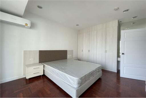 Renovated Pet Friendly Unit near BTS Promphong