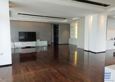 [Property ID: 100-113-25298] 3 Bedrooms 4 Bathrooms Size 277Sqm At The Height for Sale 59000000 THB