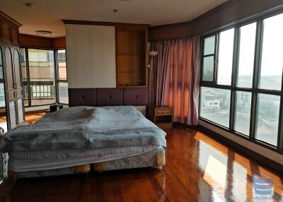 [Property ID: 100-113-25167] 2 Bedrooms 3 Bathrooms Size 150Sqm At Baan Phaholyothin Place for Sale 11000000 THB