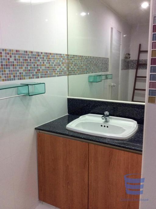Somkid Place Duplex 2 Bedroom 2 Bathroom For Rent and Sale