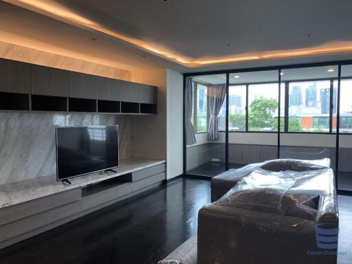 [Property ID: 100-113-25231] 3 Bedrooms 4 Bathrooms Size 260Sqm At The Habitat Sukhumvit 53 for Rent 70000 THB