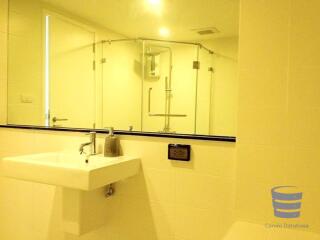 [Property ID: 100-113-24279] 2 Bedrooms 2 Bathrooms Size 65Sqm At The Treasure Silom for Rent and