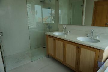 [Property ID: 100-113-23869] 3 Bedrooms 3 Bathrooms Size 160Sqm At The Emporio Place for Rent 110000 THB