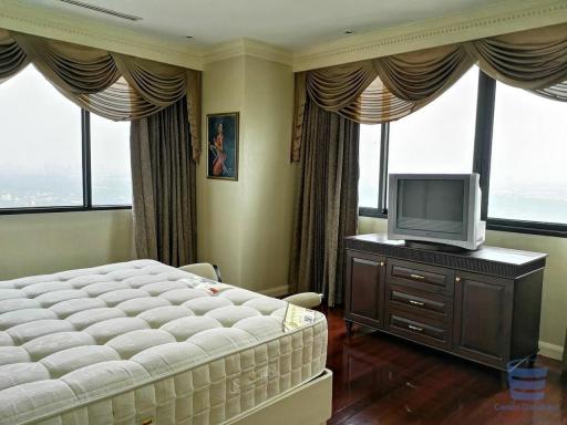 [Property ID: 100-113-26621] 3 Bedrooms 3 Bathrooms Size 326Sqm At Royal River Place for Rent and Sale