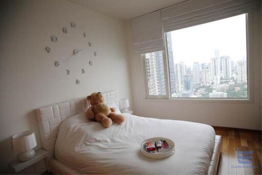 [Property ID: 100-113-23816] 3 Bedrooms 4 Bathrooms Size 239Sqm At The Empire Place for Rent 145000 THB