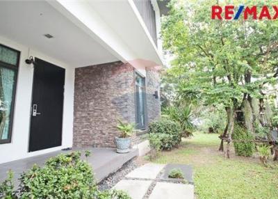 236 Sqm., 4 Beds, 5 Baths Townhouse listed for ฿ 13,000,000.