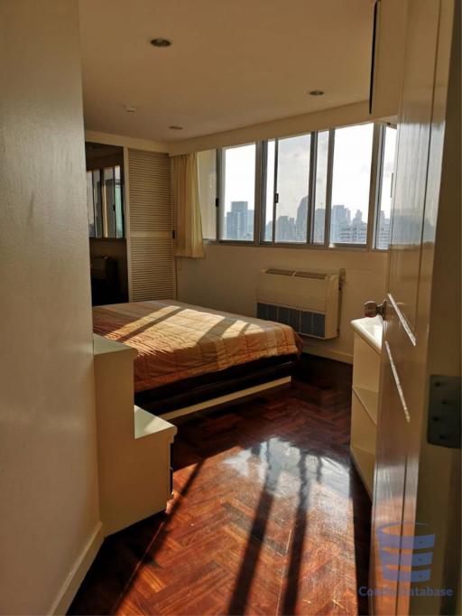 [Property ID: 100-113-23526] 4 Bedrooms 3 Bathrooms Size 255Sqm At Tai Ping Towers for Rent 65000 THB