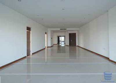 [Property ID: 100-113-23509] 4 Bedrooms 4 Bathrooms Size 355.55Sqm At Supalai Prima Riva for Rent 120000 THB