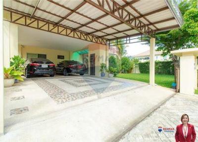 470 Sqm., 5 Beds, 5 Baths Townhouse listed for ฿ 23,000,000.