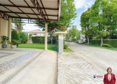 470 Sqm., 5 Beds, 5 Baths Townhouse listed for ฿ 23,000,000.