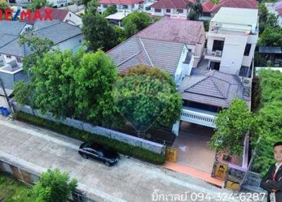 400 Sqm., 4 Beds, 3 Baths Townhouse listed for ฿ 13,150,000.