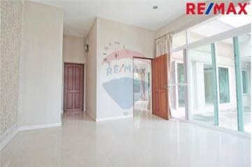 2 Sqm., 4 Beds, 5 Baths Townhouse listed for ฿ 26,000,000.