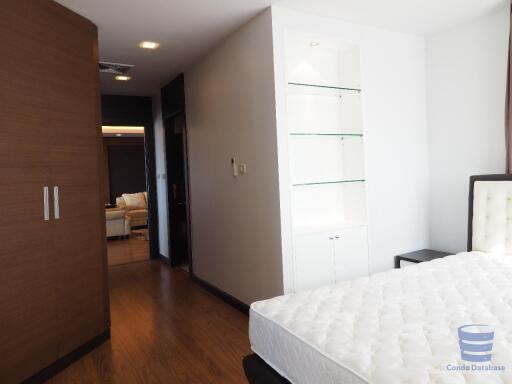 [Property ID: 100-113-23195] 3 Bedrooms 3 Bathrooms Size 200.12Sqm At Sathorn Gardens for Rent 100000 THB