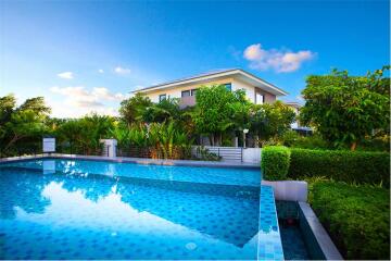 Single House with 3 bedrooms in Bangrak, Koh Samui