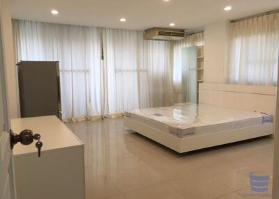 [Property ID: 100-113-22859] 3 Bedrooms 3 Bathrooms Size 160Sqm At Pikul Place for Rent 40000 THB