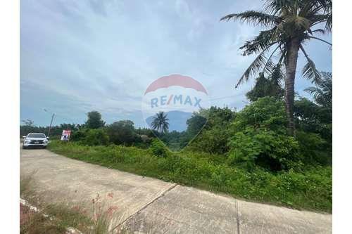 Plot of Land for sale with Canal view and Sunset