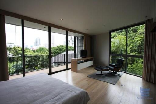 [Property ID: 100-113-21292] 3 Bedrooms 4 Bathrooms Size 245Sqm At Promphan 53 for Rent 125000 THB