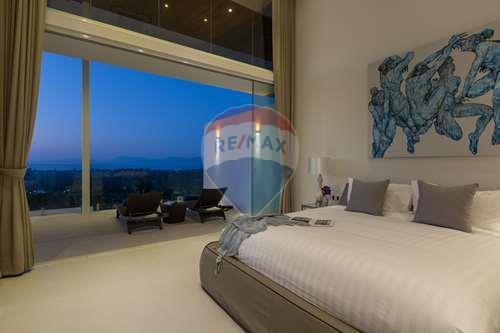 Brand New 1 Bedroom Penthouse with Unforgettable Sea View